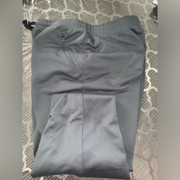 Under Armour kids pants size L - Picture 2 of 3